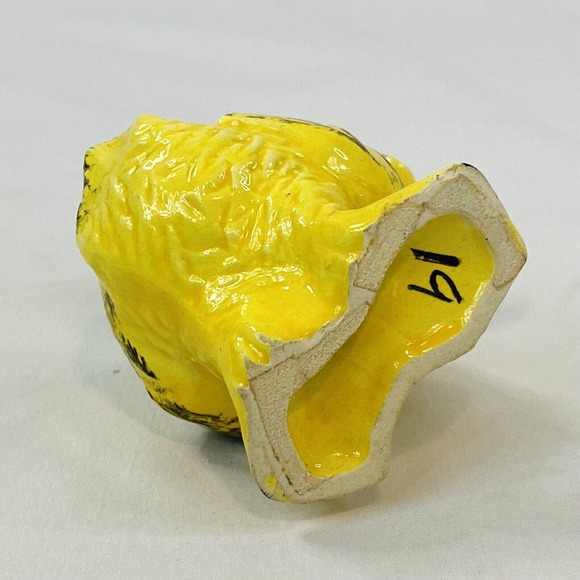Vintage Ceramic Anthropomorphic Yellow Duck in Hat Figurine 3.5" - Picture 5 of 5